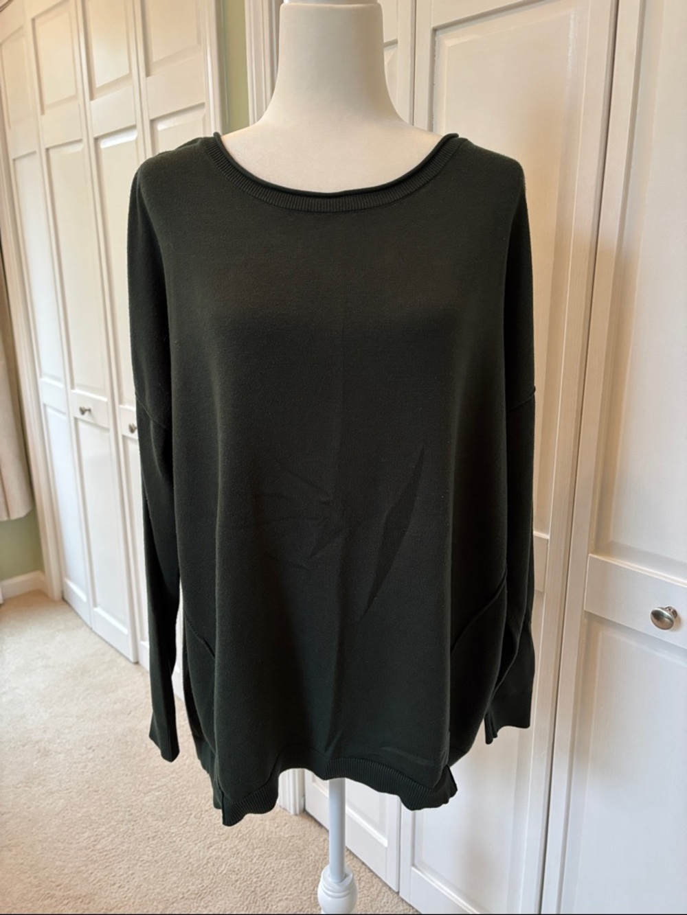 Wonderly Forest Green Relaxed Crewneck Sweater